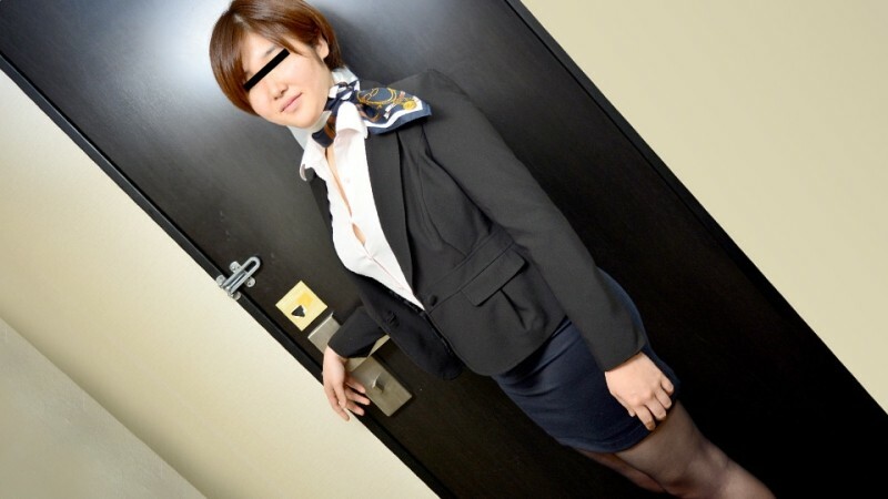 MUSUME-011222_01 Muchimuchi 乘務員~我想盡快騎上你的Jumbo~ 视频封面