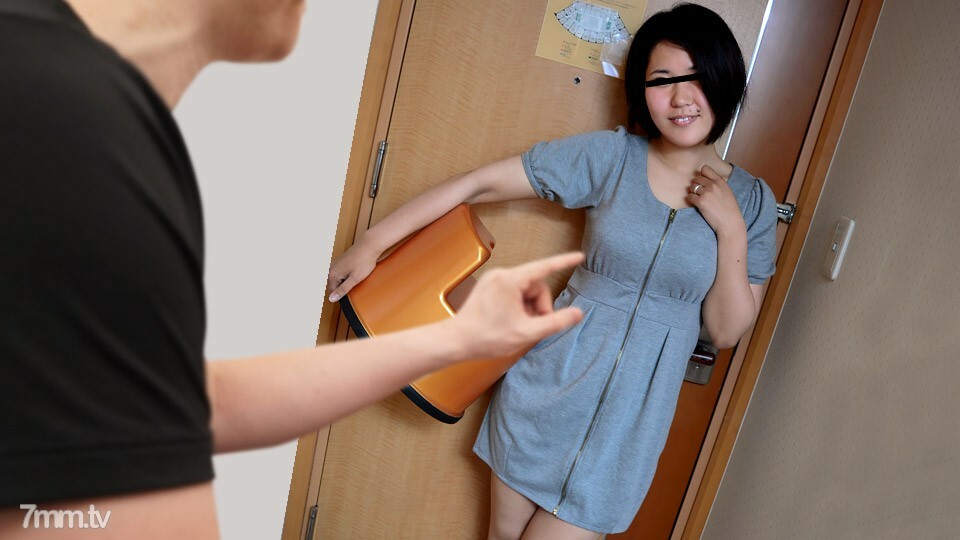 090822_701 帶一張淫蕩的椅子!嘴上有顆性感痣的產婦