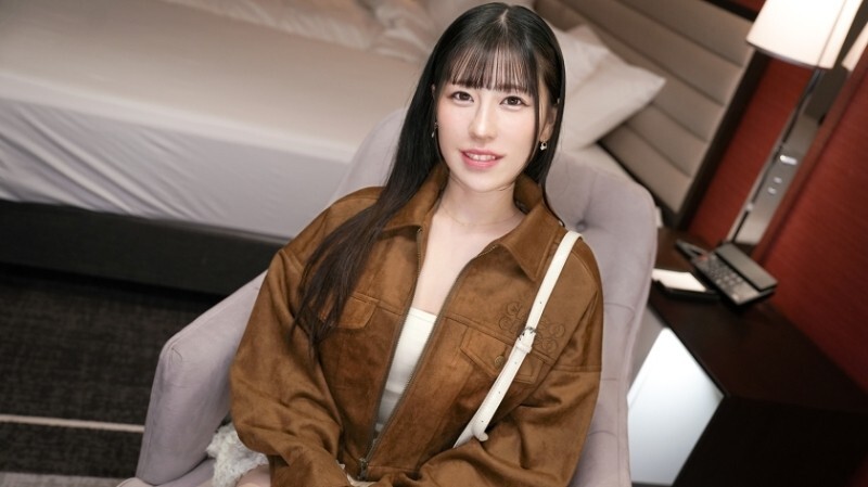 SIRO-5638 “一位笑容甜美的幼儿园老师！她主演了一部受前成人视频网红启发而创作的成人影片！当男演员用手指抚摸她时，她直接对著镜头喷射，画面都模糊了！【首次拍摄】她正在网上拍摄成人影片……”：MGS Video（Prestige Group）成人视频流媒体网站