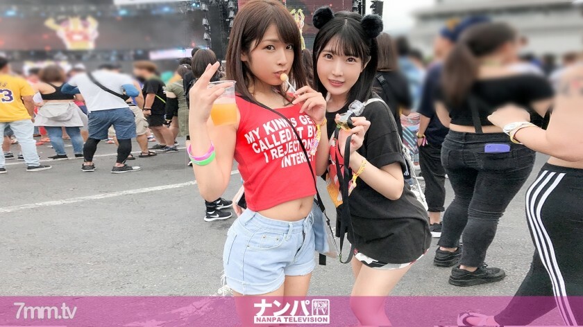 GANA-2167 在日本最大的 EDM 音樂節上撿到的一對 JD!如果你把它帶到酒店,讓它喝酒並讓它成為funyafunya,將舉行一個秘密的4P節日,這被稱為活動圈之間的交流♪