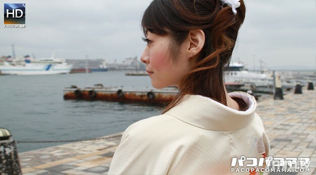 081811-439 類似於女演員田畑○ ko 的刨麵包 视频封面