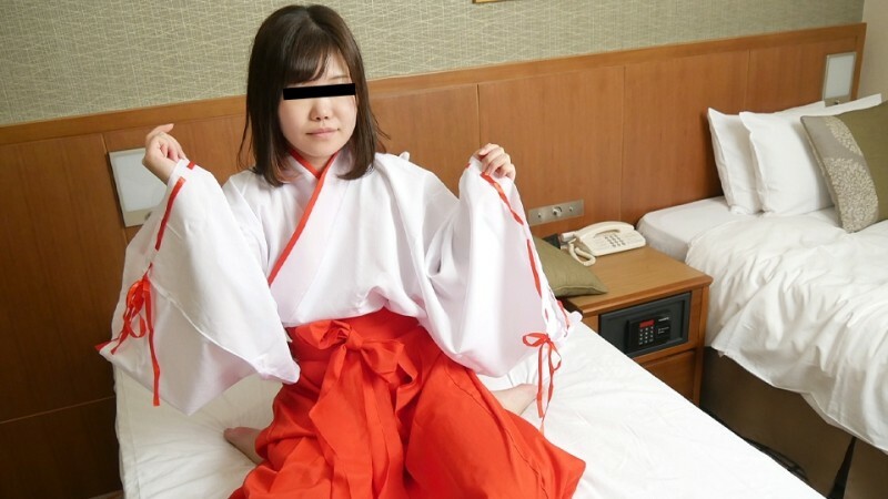 MUSUME-011022_01 雖然她是活躍的巫女,但她不是處女,所以我給了她陰道射精作為懲罰。 视频封面