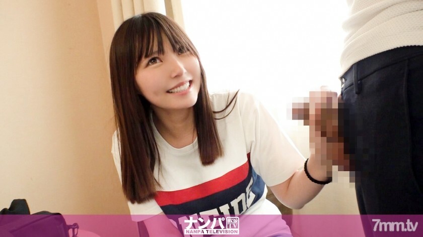 GANA-2128 認真的南帕,第一槍。 1377一款“盒子裡有什麼?”針對缺錢大學生的遊戲!被獎金蒙蔽了雙眼,不知不覺擠了吉婆!當我熱身時,我在擠壓我的衣服! 视频封面