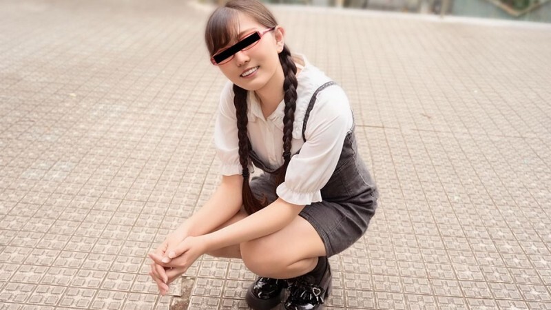 MUSUME-021426_01 一個戴著紅色眼鏡、對豐臀有興趣的女孩 - 反町智美 视频封面