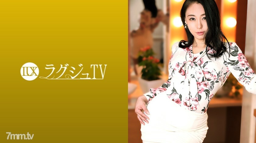 LUXU-1397 Luxury TV 1384 “想在離開日本之前體驗一下……” 想被打倒的會長夫人最後在Luxury TV上玩火了! ??即使是演員也可以被看不見的無底洞的性慾和成熟度更高的性技巧沖淡!另外,還用軟爛的肉體嚐嚐別人的棍子,在鏡頭前暴露本能的裸色! 视频封面