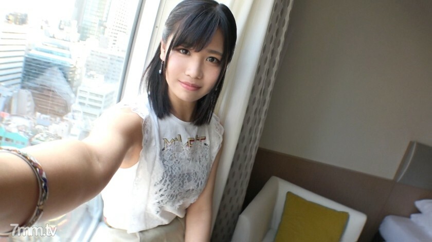 SIRO-3797 【第一槍】網絡AV申請→AV體驗拍攝945 一個好奇的女大學生卻出現在AV中,雖然只有一個體驗者!一邊驚訝於比前男友還強的姬波…… 视频封面