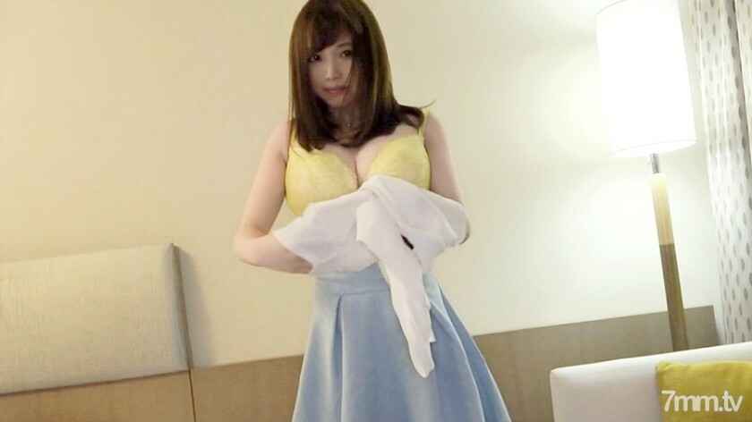SIRO-3892 【第一槍】網絡AV應用→AV體驗拍攝1010 Super de M總裁千金“美”有調戲慾望!乳頭被緊緊地抓住並用ahegao感覺,第一個深喉興奮地淚流滿面♪暴露了很多從整潔的外觀無法想像的淫蕩♪ 视频封面