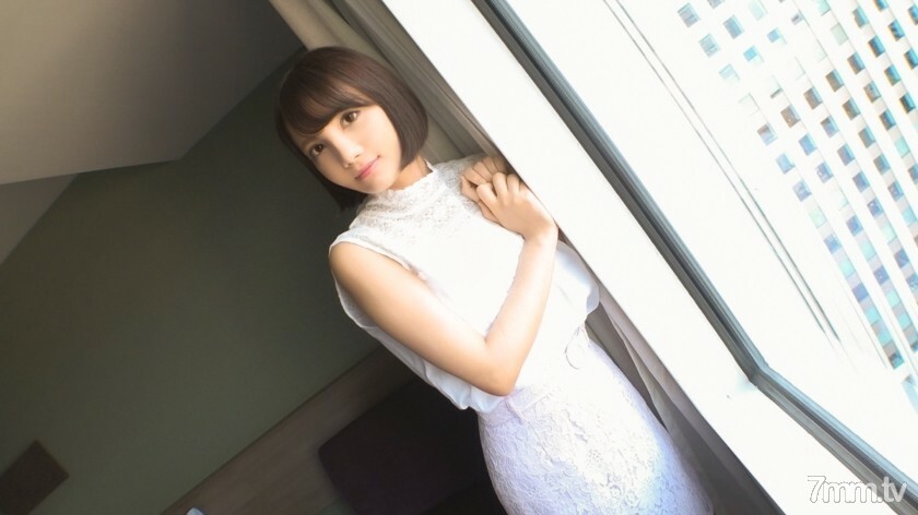 SIRO-3852 【第一拍】【半臉美少女】【白皙美BODY】專攻半臉超可愛的學生。對年齡大兩倍多的叔叔的技術大喊大叫。網上AV應用→AV體驗拍攝1040 视频封面