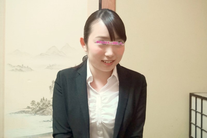 DKRA-2501 仅限心地善良、胸部丰满的新老师！在学校旅行期间，请您在男浴室里用您丰满的胸部、自慰和口交，帮男学生解决生理需求！温柔地破除第一次见到老师裸体后勃起不消的处女学生的处！禁忌的、持续射精的体内性爱！ ！真由